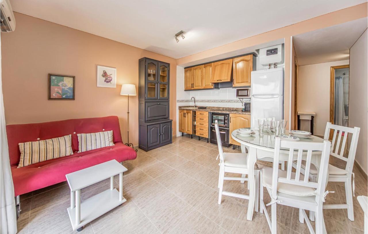1 Bedroom Cozy Apartment In Miramar Kültér fotó